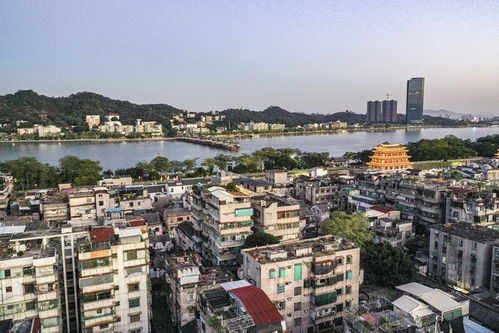 广东潮州一条街,竟建了23座牌坊,并成为一道独特的风景线